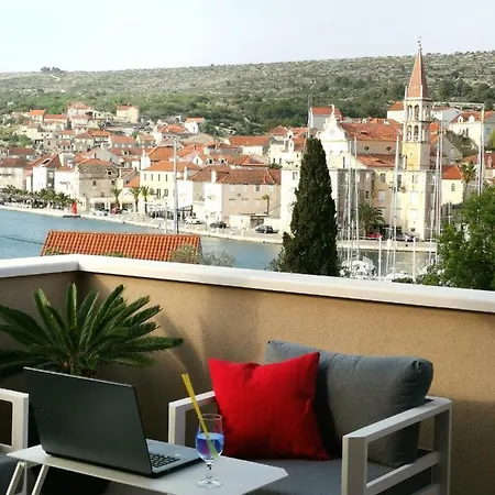 Sunny Days Apartment *